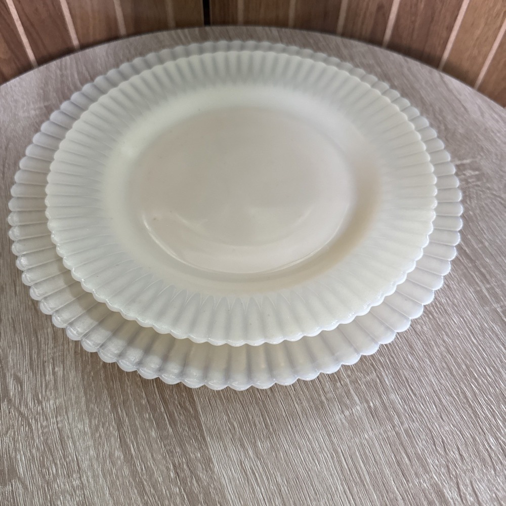 MacBeth-Evans Petalware Beige Ivory Cremax Depression Glass Dinner & Salad Plate